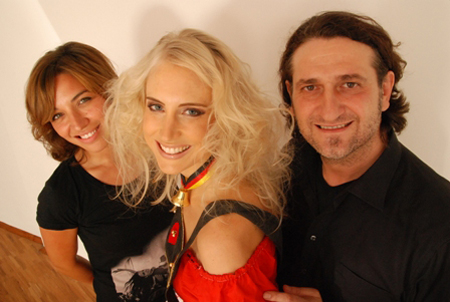 Hair by Paco und Vietnam Vorfreude: Mrs. World 2009