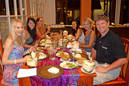 Thailand – Jury Mitglied, Moderatorin und Journalistin