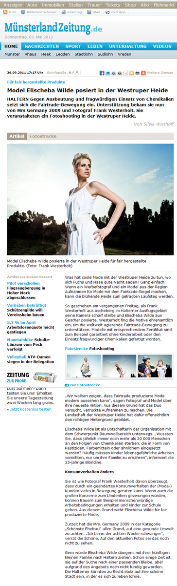 Model Elischeba Wilde posiert in der Westruper Heide für faire Produkte