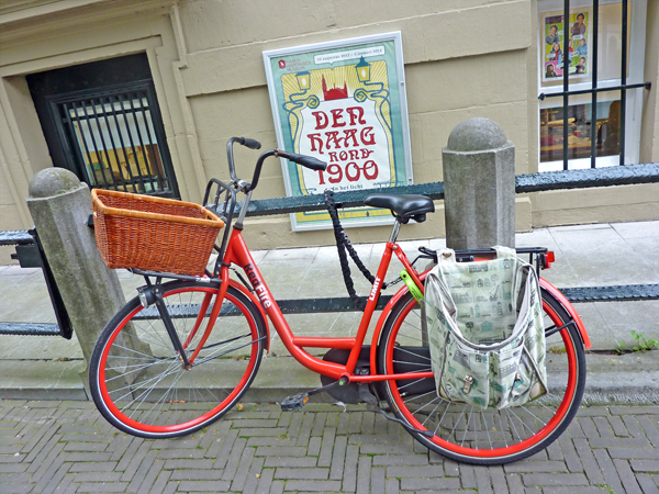rotes Fahrrad