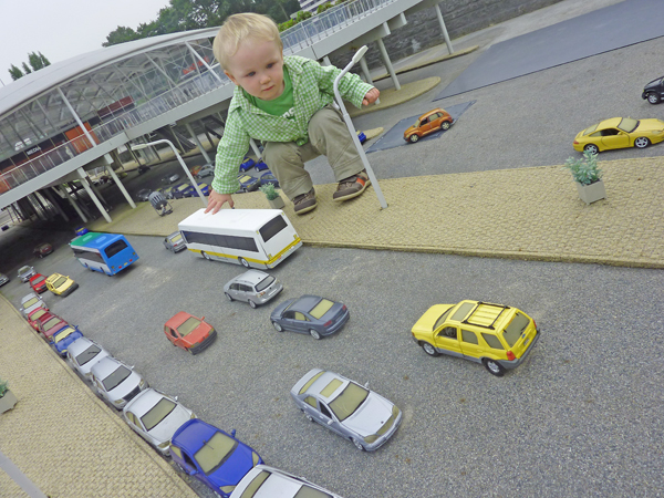 bahnhof in der miniaturwelt