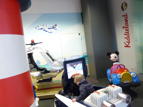 flughafen spielplatz