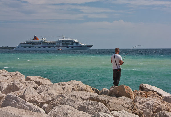 ms-europa_vor-nizza_8077_franz-neumeier