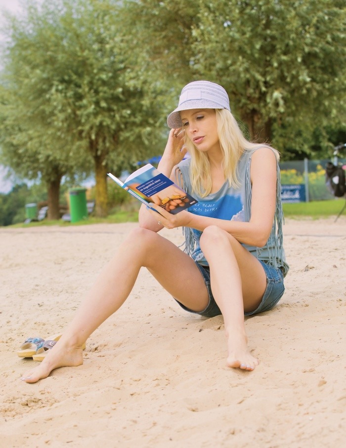 Elischeba Wilde - lesen am Strand
