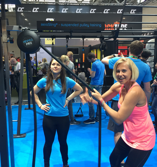 Fest-ziehen-am-Revvll-Pro_600x638