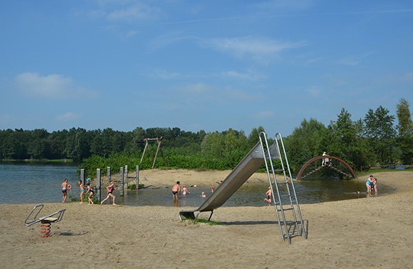 Spielplatz am See