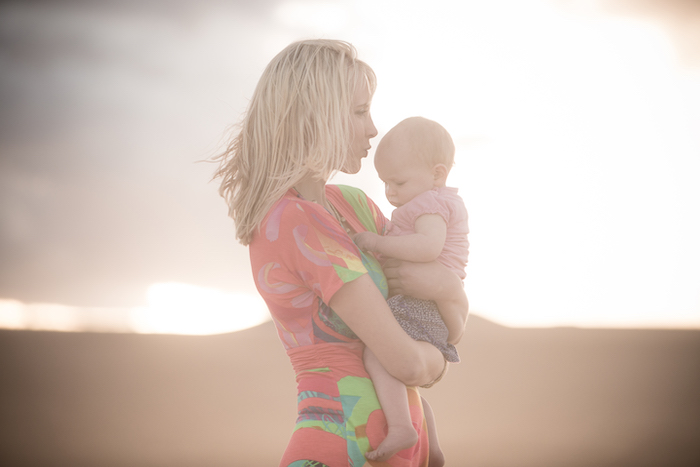 romantisches Babyshooting - Elischeba mit Emily auf Fuerteventura