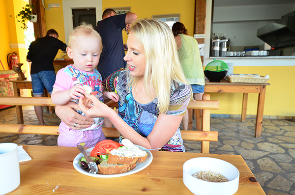Frühstück mit Kleinkind