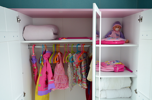 Maedchen Kleiderschrank