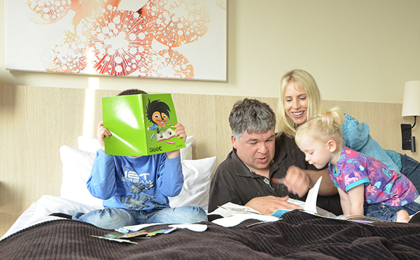 family travel picture