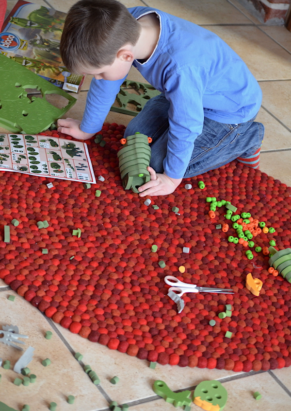 Filzkugelteppich rot