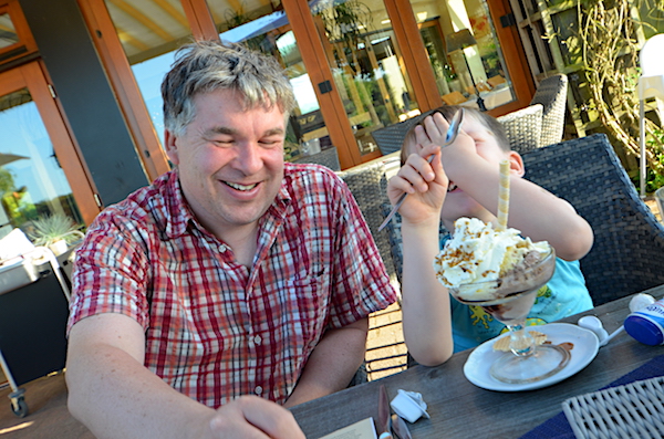 Vater und Sohn in Gronau