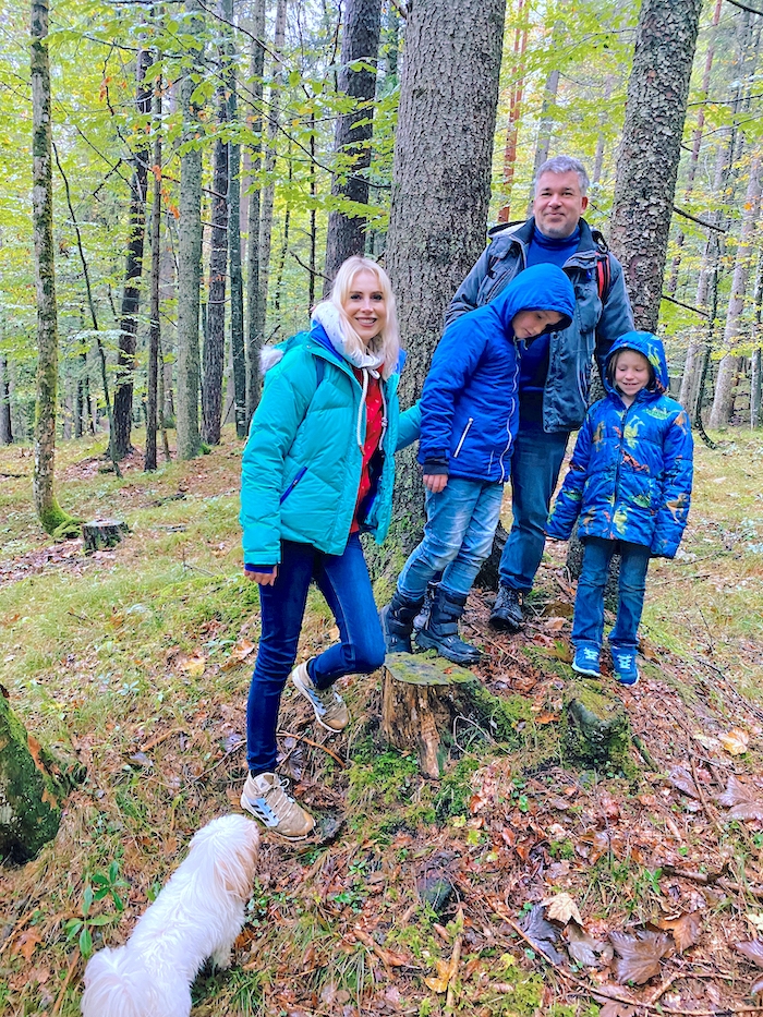 Family Wilde im Wald bei Waidring im PillerseeTal