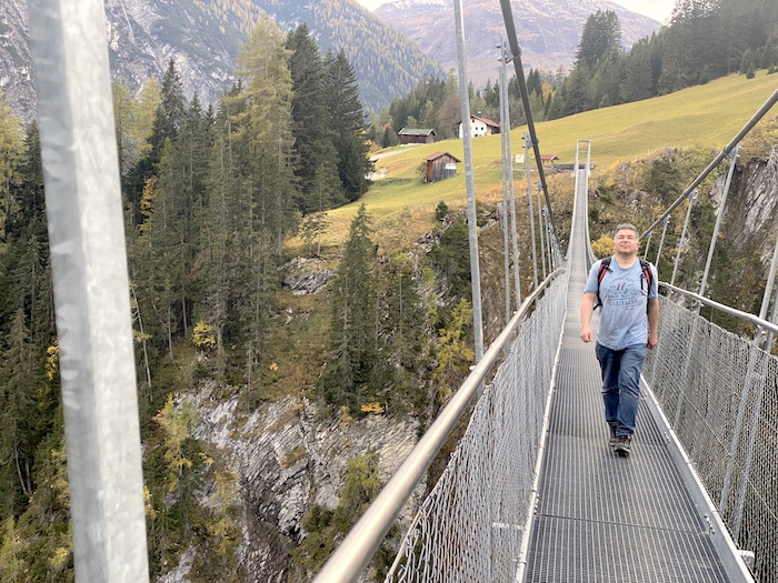 Pierre auf der Hängebrücke - Holzgau im Lechtal