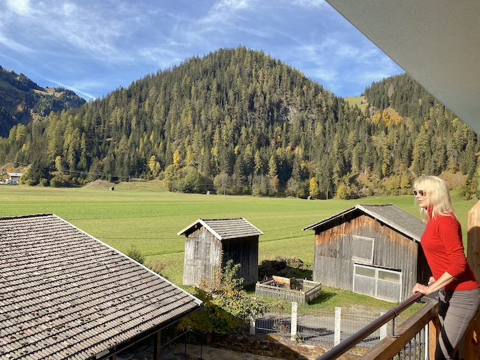 Lechquell Hotel Post in Steeg - Balkon - Elischeba Wilde
