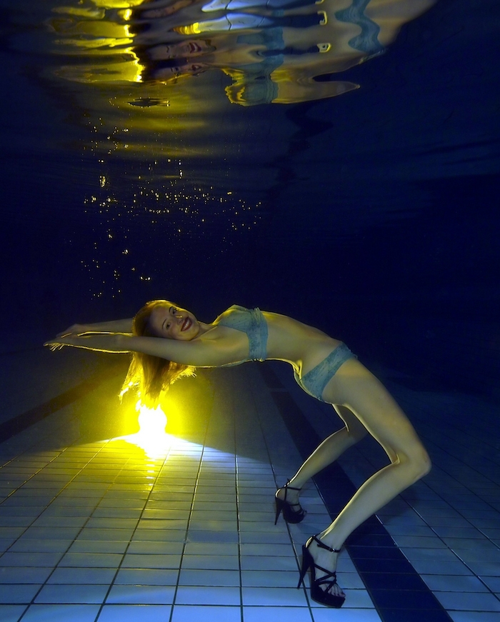 Elischeba Wilde - Unterwasser Fotoshooting mit Herbert Frei