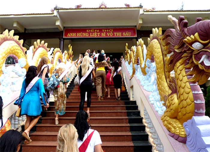 Eingang zum Tempel in Vietnam