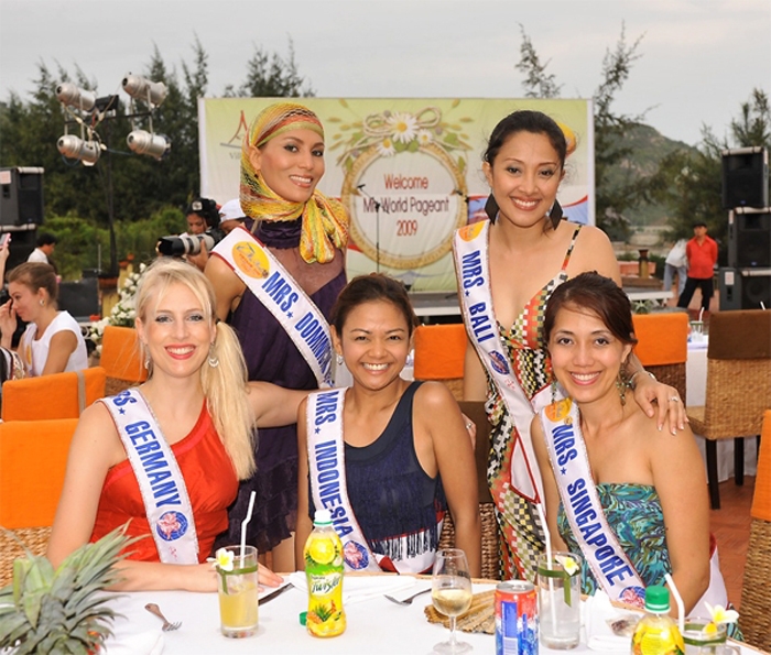 Gruppenbild der Schönheitsköniginnen in Vietnam