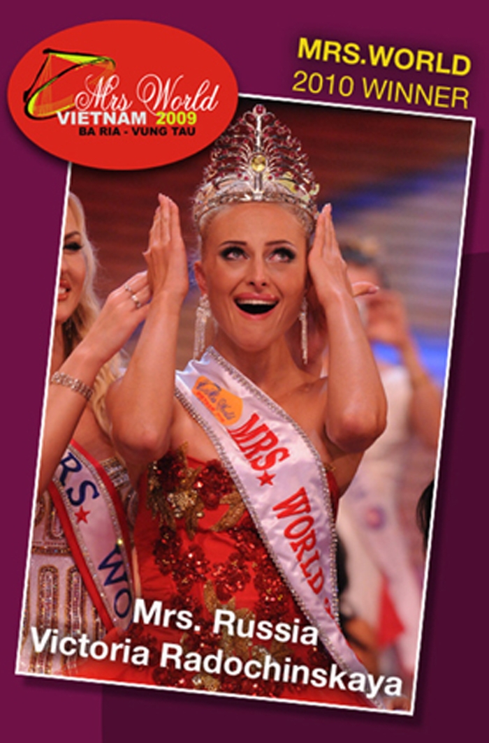 Mrs. World 2009 ... *and the winner is*.........