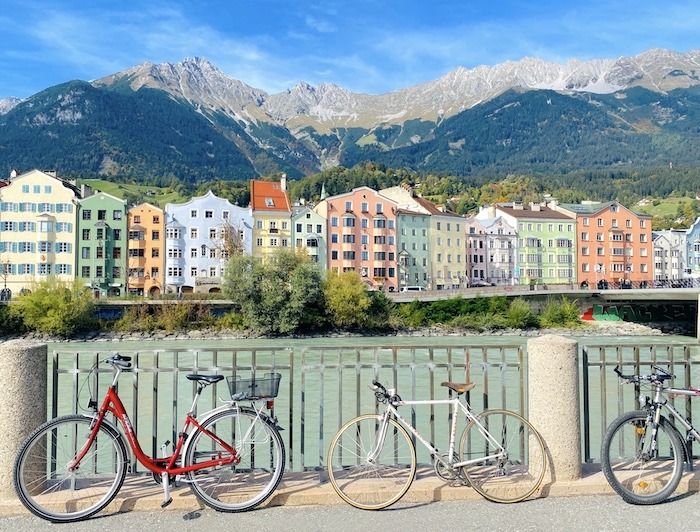 Blick von der Innbrücke in Innsbruck