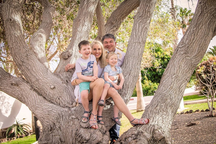 Familie Wilde im Baum