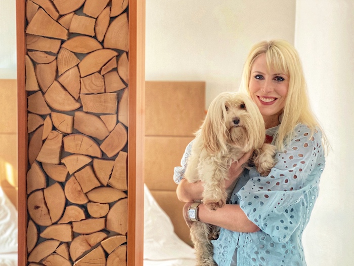 Elischeba mit Bonnie im Okelmann's - Hundehotel in Warpe