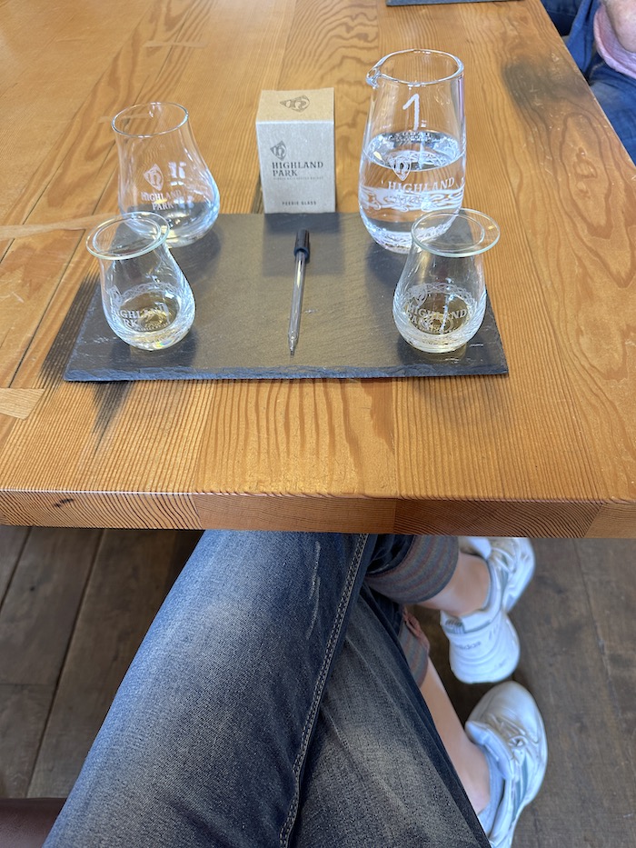 Whisky kennenlernen - Whiskyprobe in der Highland Park Distillery in Kirkwall