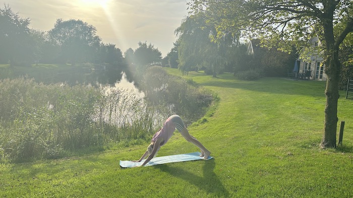 Elischeba Wilde - Yoga im Parc Sandur
