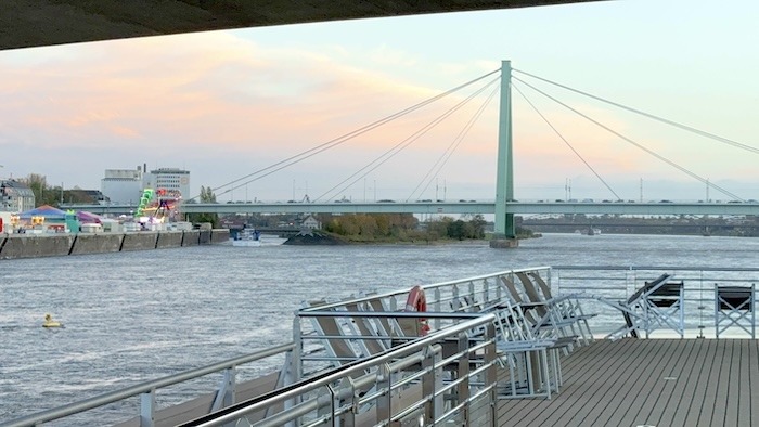 Ausblick auf Köln von der MS VistaSky auf dem Rhein