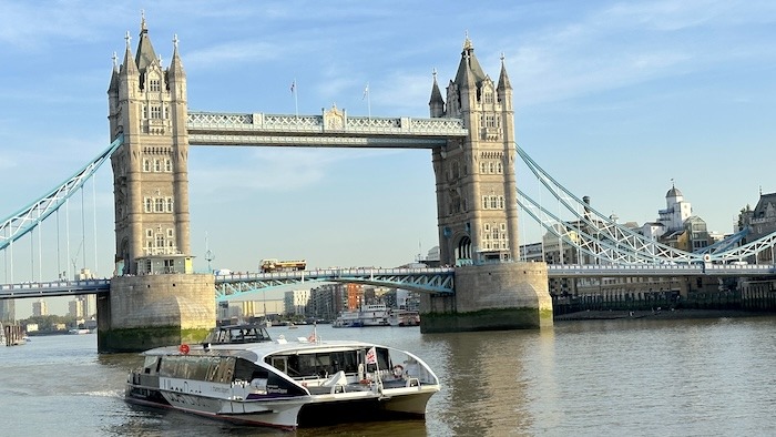 Themse - Blick auf die Tower Bridge