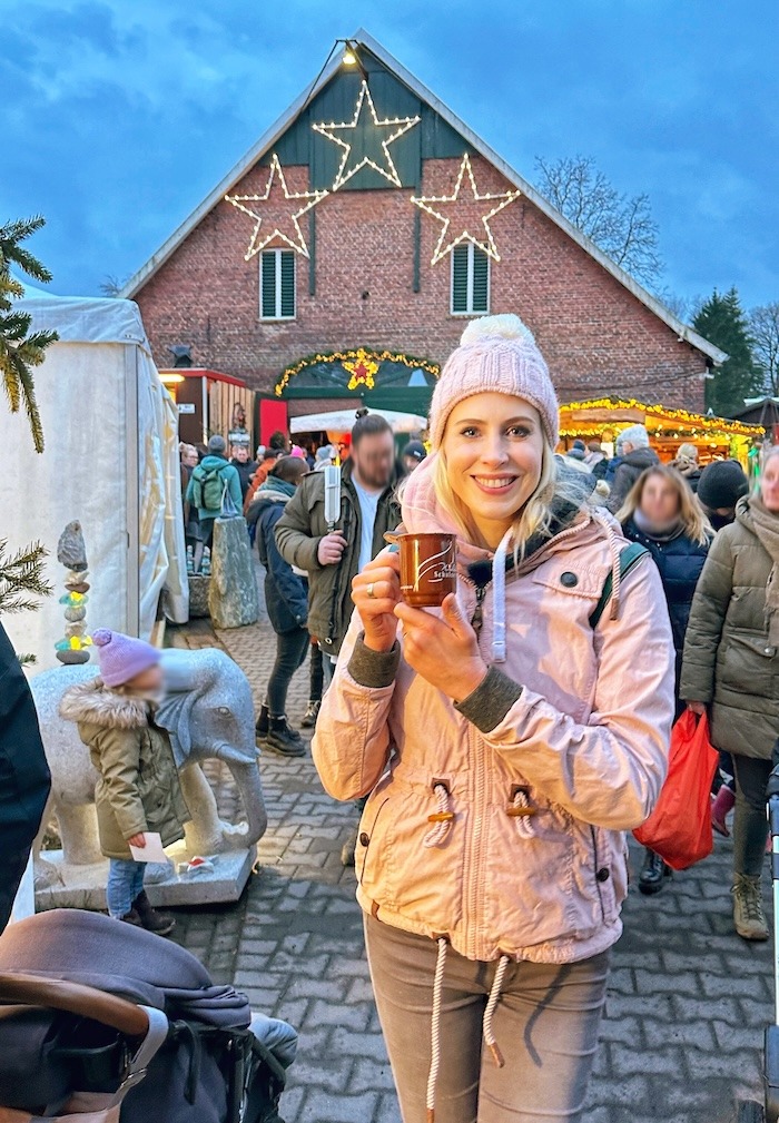 Elischeba Wilde auf dem Weihnachtsmarkt Borken-Marbeck